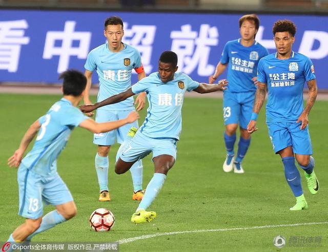 国足教练组已经和入选的队员打过招呼，要求他们开始恢复身体机能。